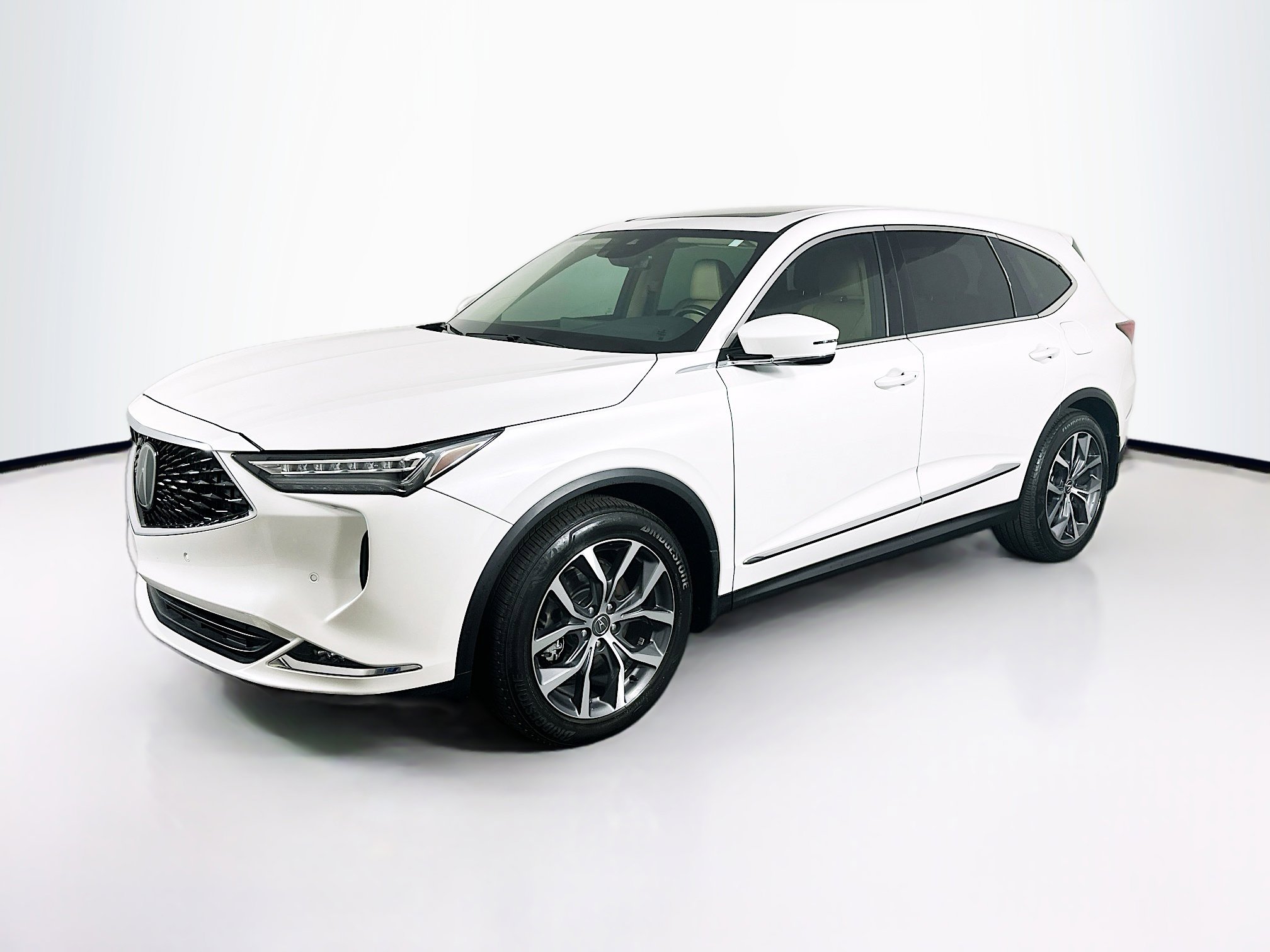 Used 2023 Acura MDX FWD w/ Technology Package image 3