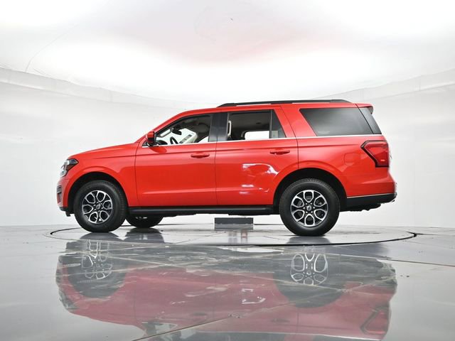 Used 2024 Ford Expedition XLT image 37