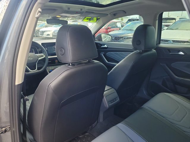 Certified 2025 Volkswagen Jetta SEL FWD image 14