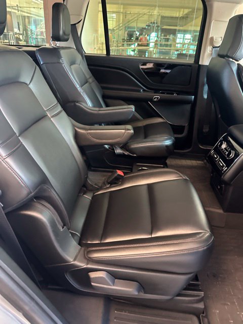 Certified 2024 Lincoln Aviator 2WD w/ Premium Package image 12
