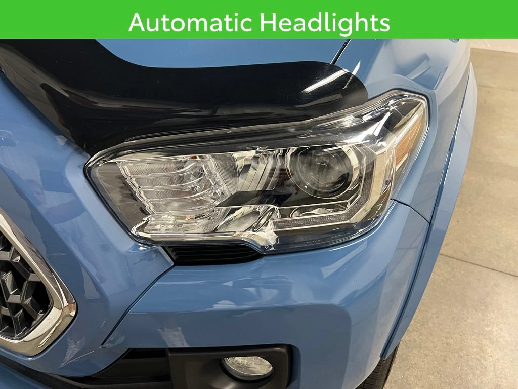 Used 2019 Toyota Tacoma TRD Sport AWD/4WD image 14