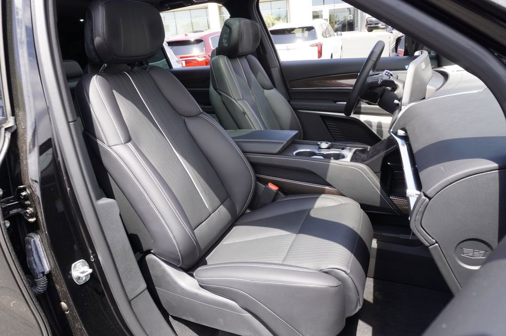 New 2026 Cadillac Vistiq Luxury AWD/4WD image 12