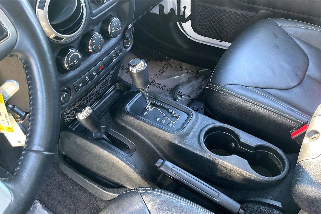 Certified 2017 Jeep Wrangler Unlimited Rubicon image 27