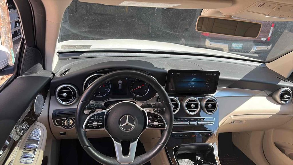Used 2020 Mercedes-Benz GLC 300 4MATIC image 14