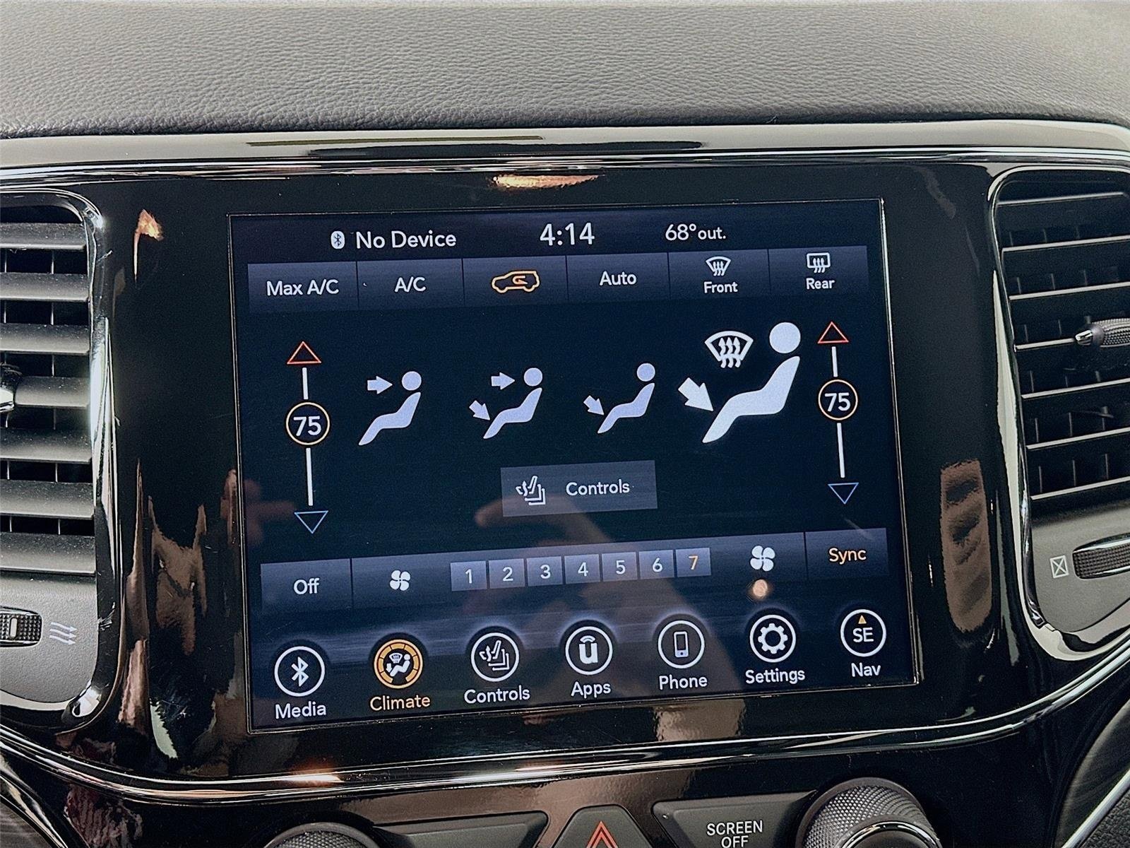 Certified 2022 Jeep Grand Cherokee Limited w/ Trailer Tow Group IV image 18