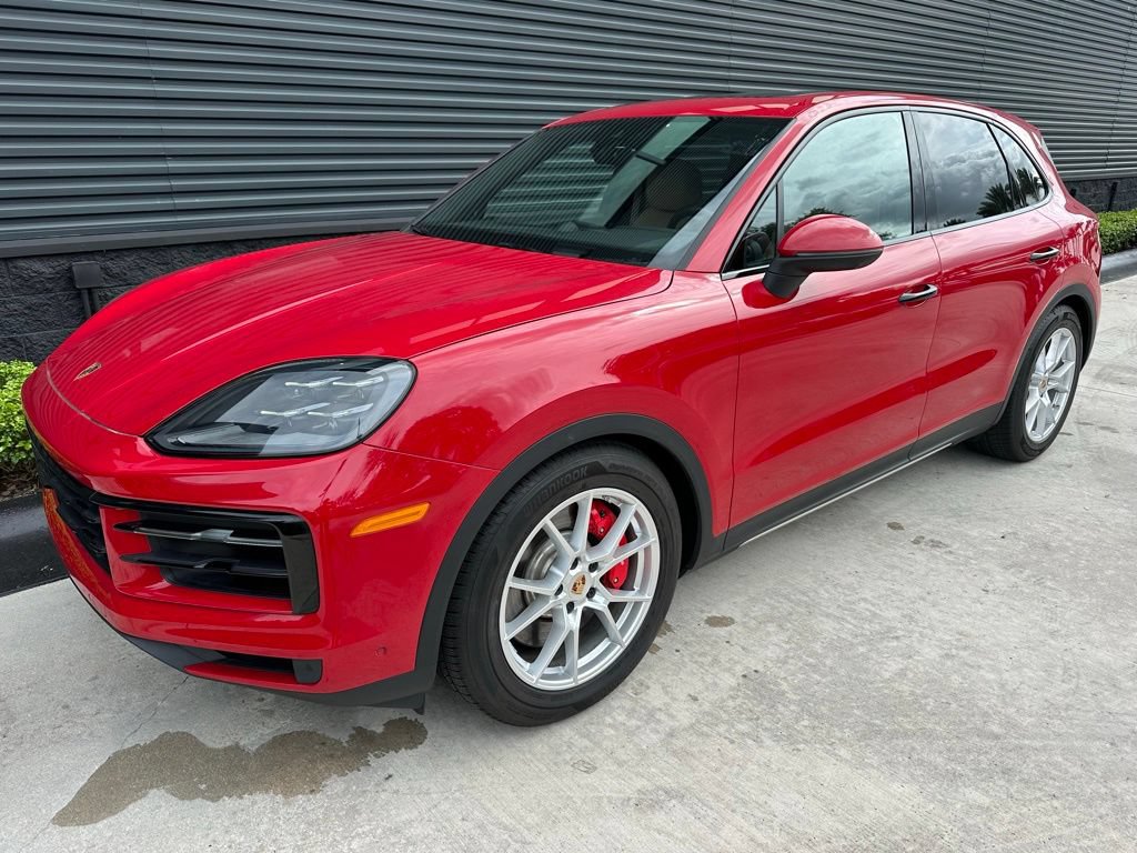 Certified 2025 Porsche Cayenne S AWD/4WD image 7