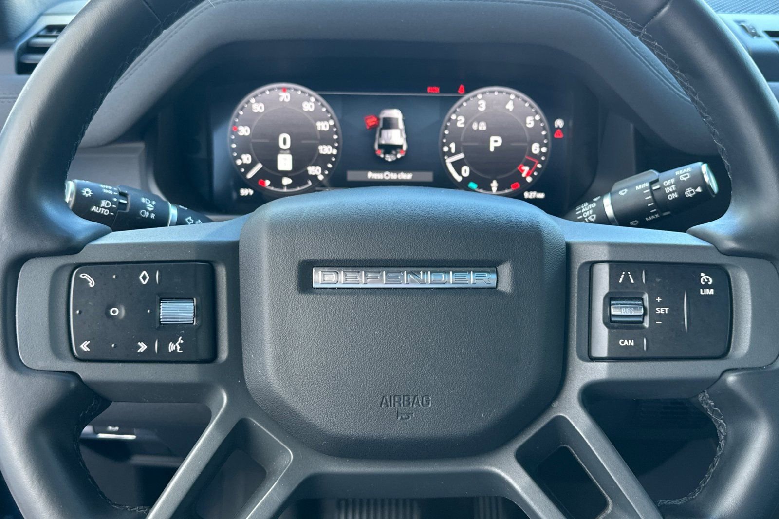 Used 2023 Land Rover Defender 110 X-Dynamic SE image 29