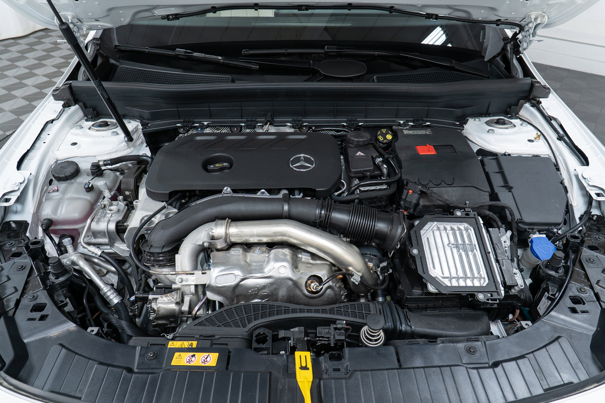 New 2026 Mercedes-Benz GLB 250 4MATIC image 9