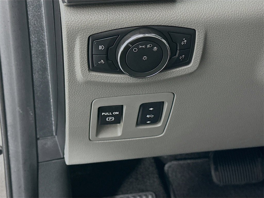 Used 2018 Ford F150 XLT w/ Equipment Group 302A Luxury image 10