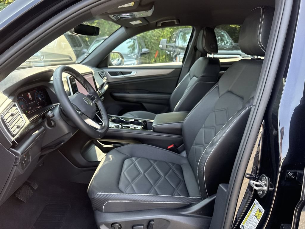 Used 2024 Volkswagen Atlas Cross Sport SE w/ Adventure Package AWD/4WD image 13