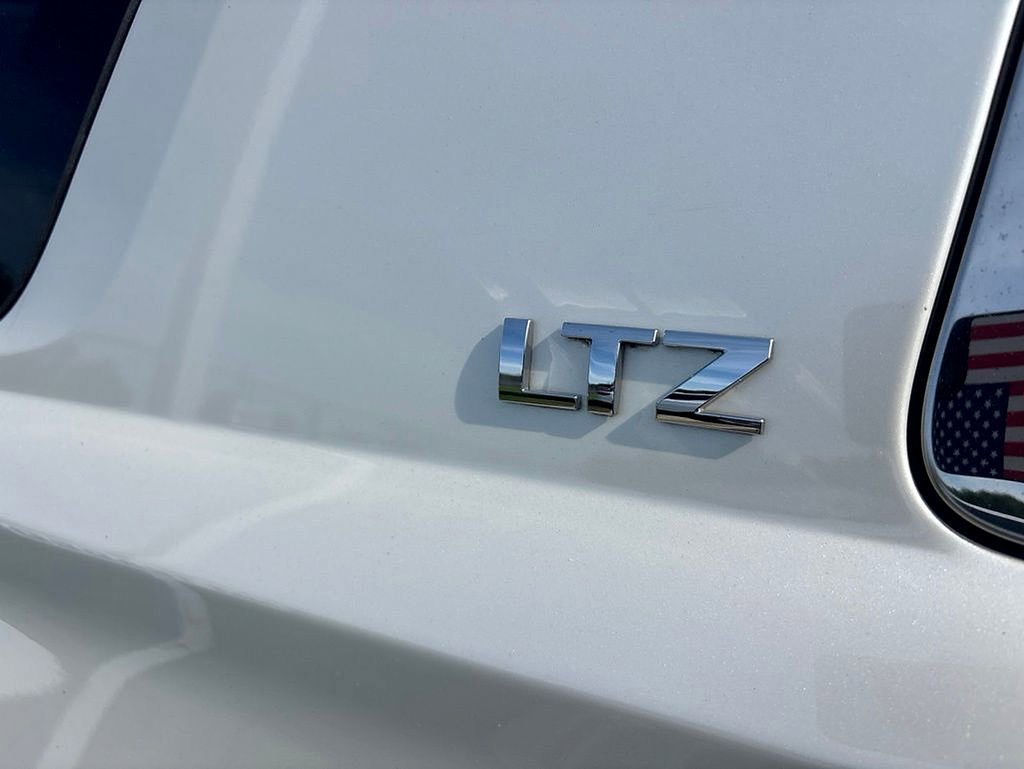 Used 2015 Chevrolet Suburban LTZ AWD/4WD image 6