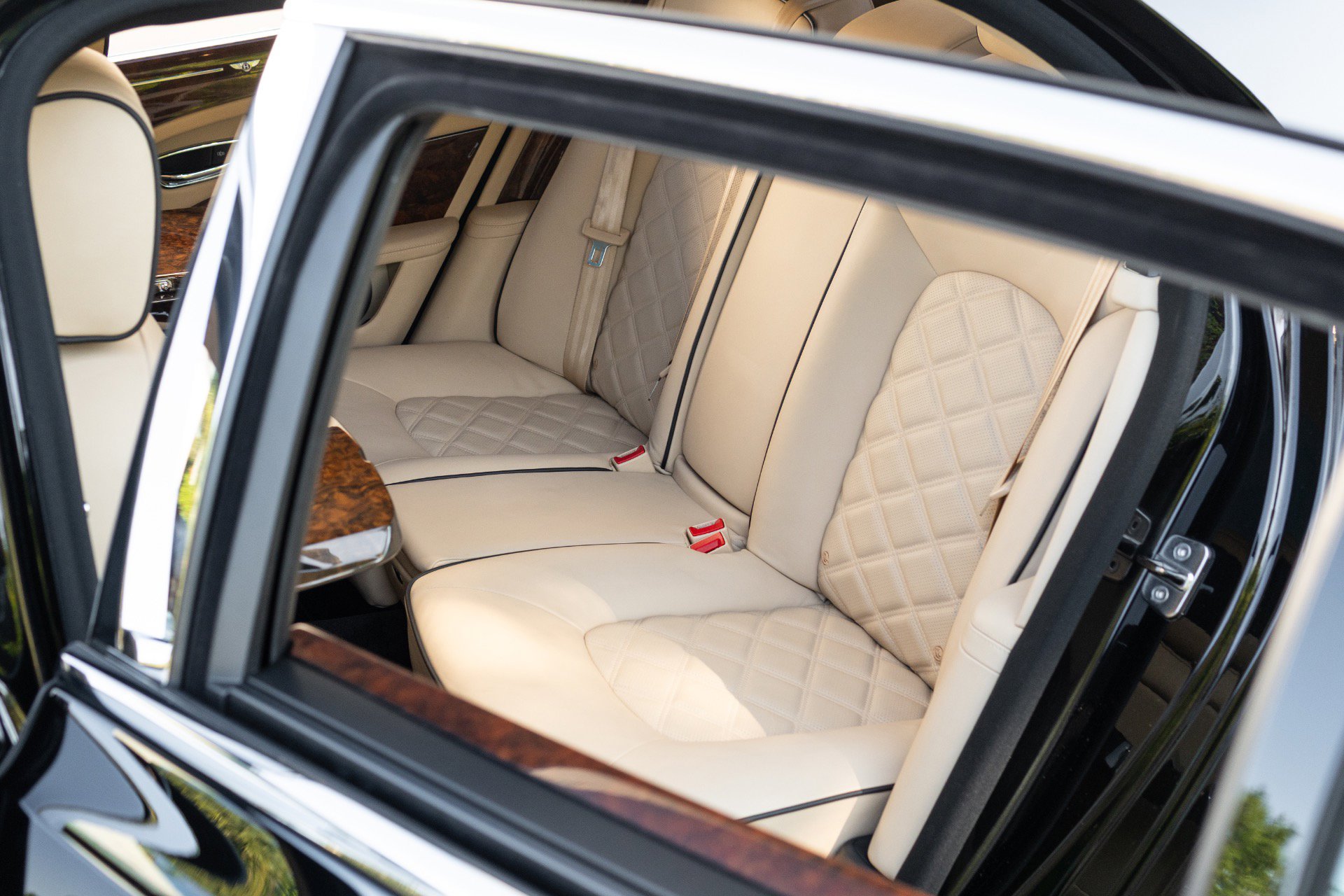 Used 2014 Bentley Mulsanne RWD image 73