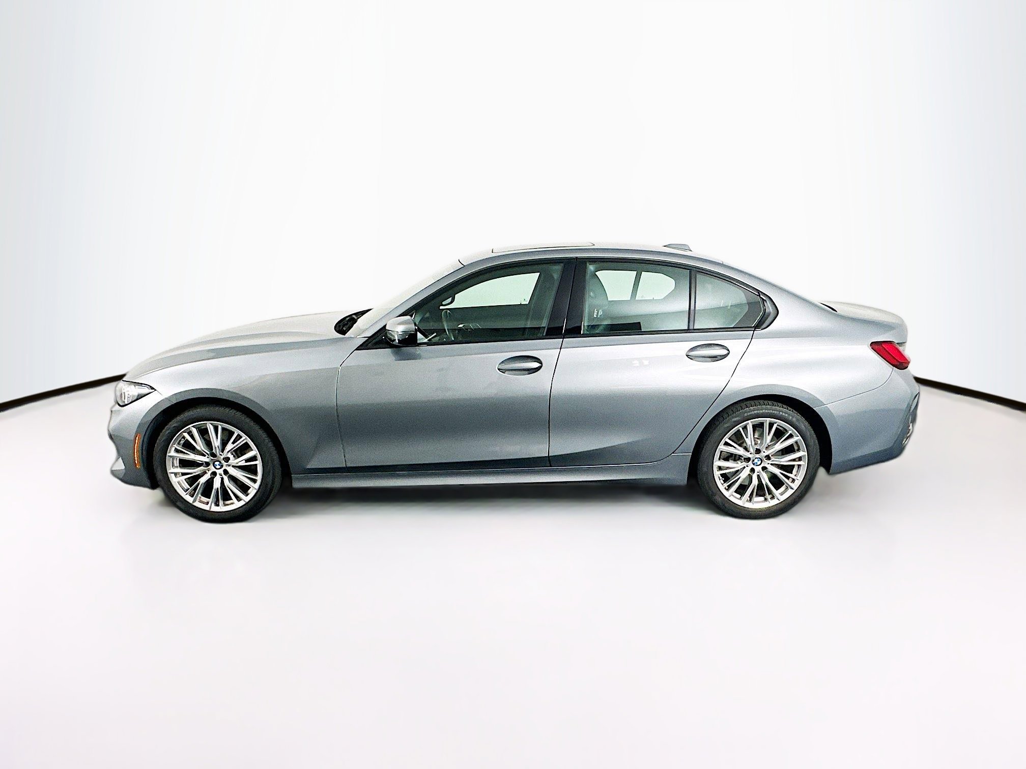 Used 2023 BMW 330i Sedan w/ Premium Package RWD image 4