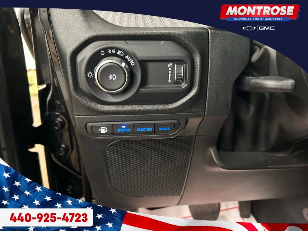 Used 2024 Jeep Wrangler Unlimited w/ Convenience Group image 13