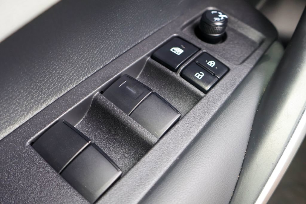 Used 2024 Toyota Corolla SE FWD image 17
