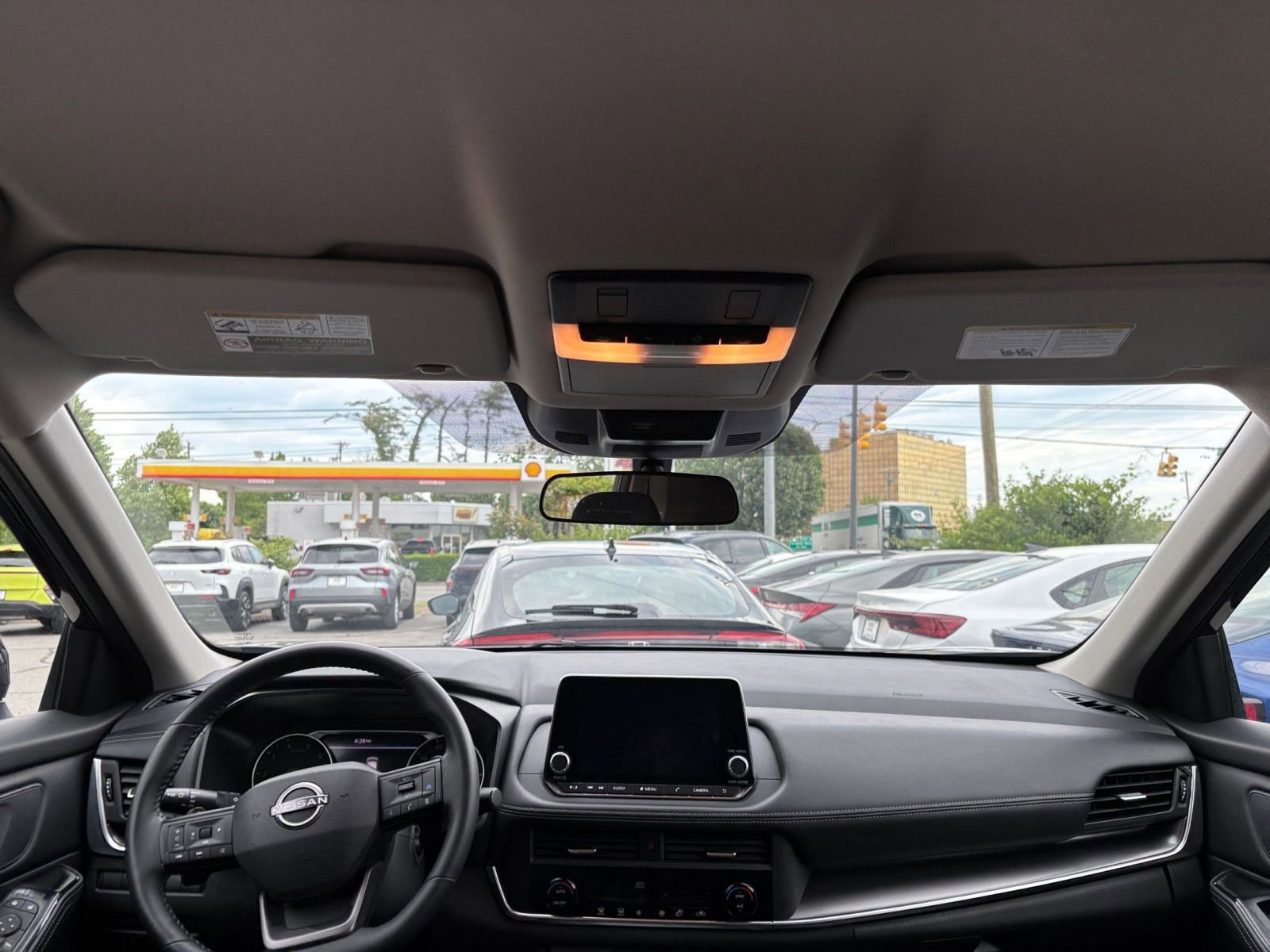 Used 2025 Nissan Rogue SV FWD image 35