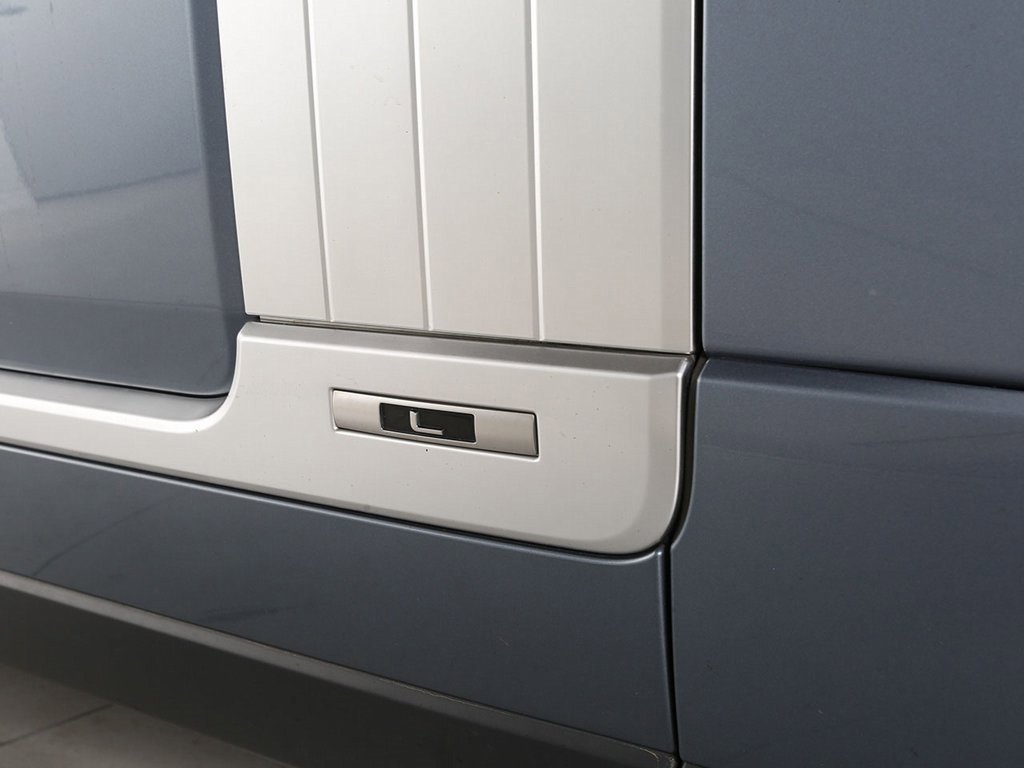 Used 2019 Land Rover Range Rover Long Wheelbase Supercharged image 12