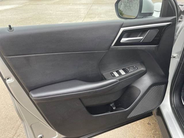 Used 2024 Mitsubishi Outlander SE image 10