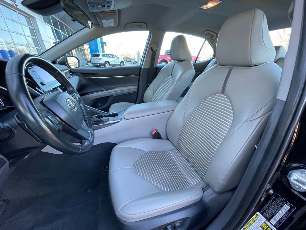 Used 2023 Toyota Camry SE FWD image 22