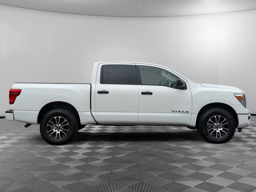 Used 2024 Nissan Titan SV w/ Accessory Utility Package image 8