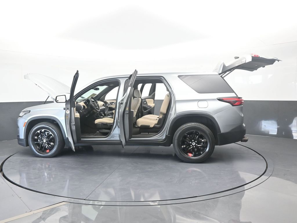 Used 2023 Chevrolet Traverse LS image 71