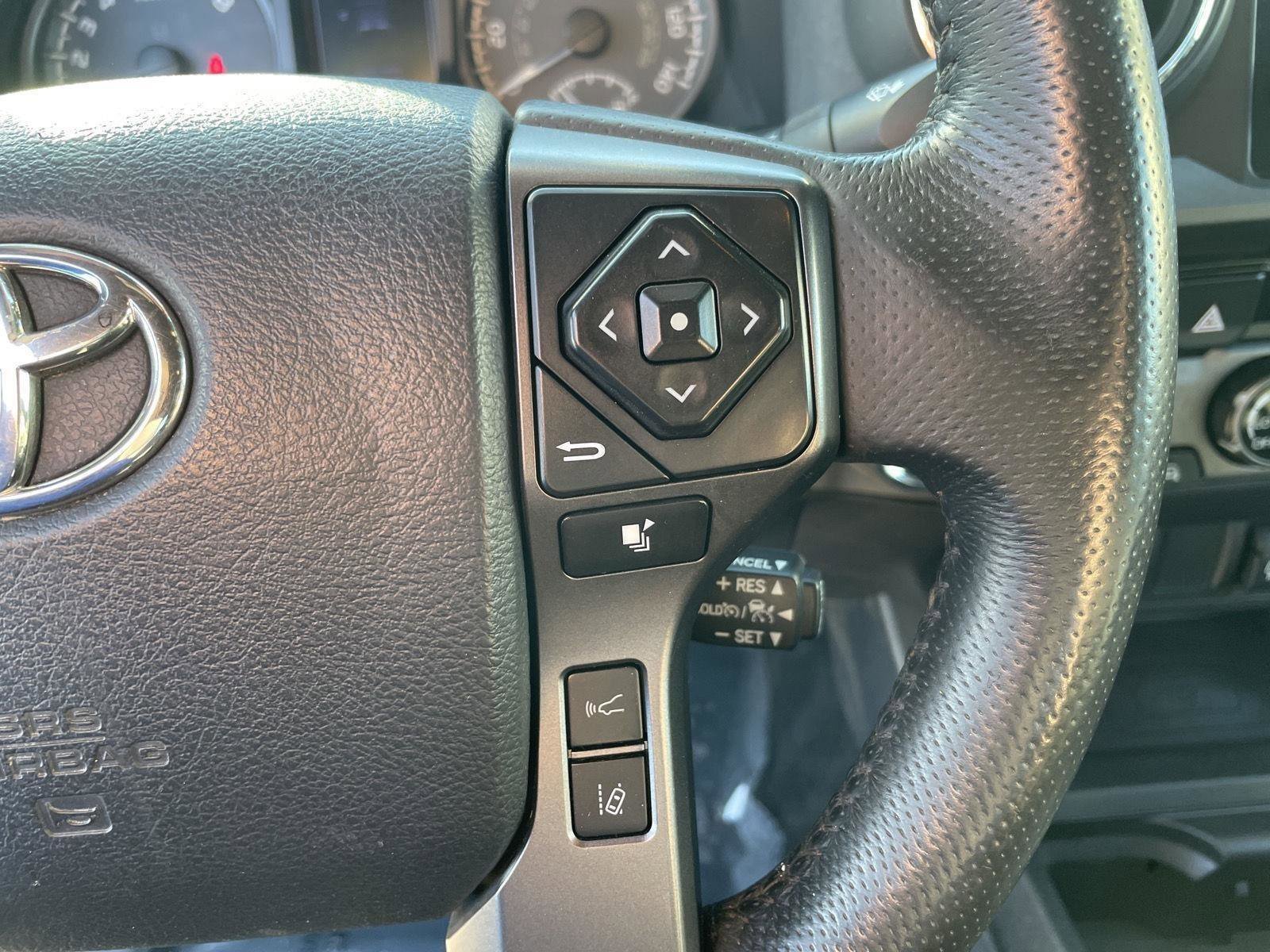 Used 2018 Toyota Tacoma TRD Off-Road RWD image 20