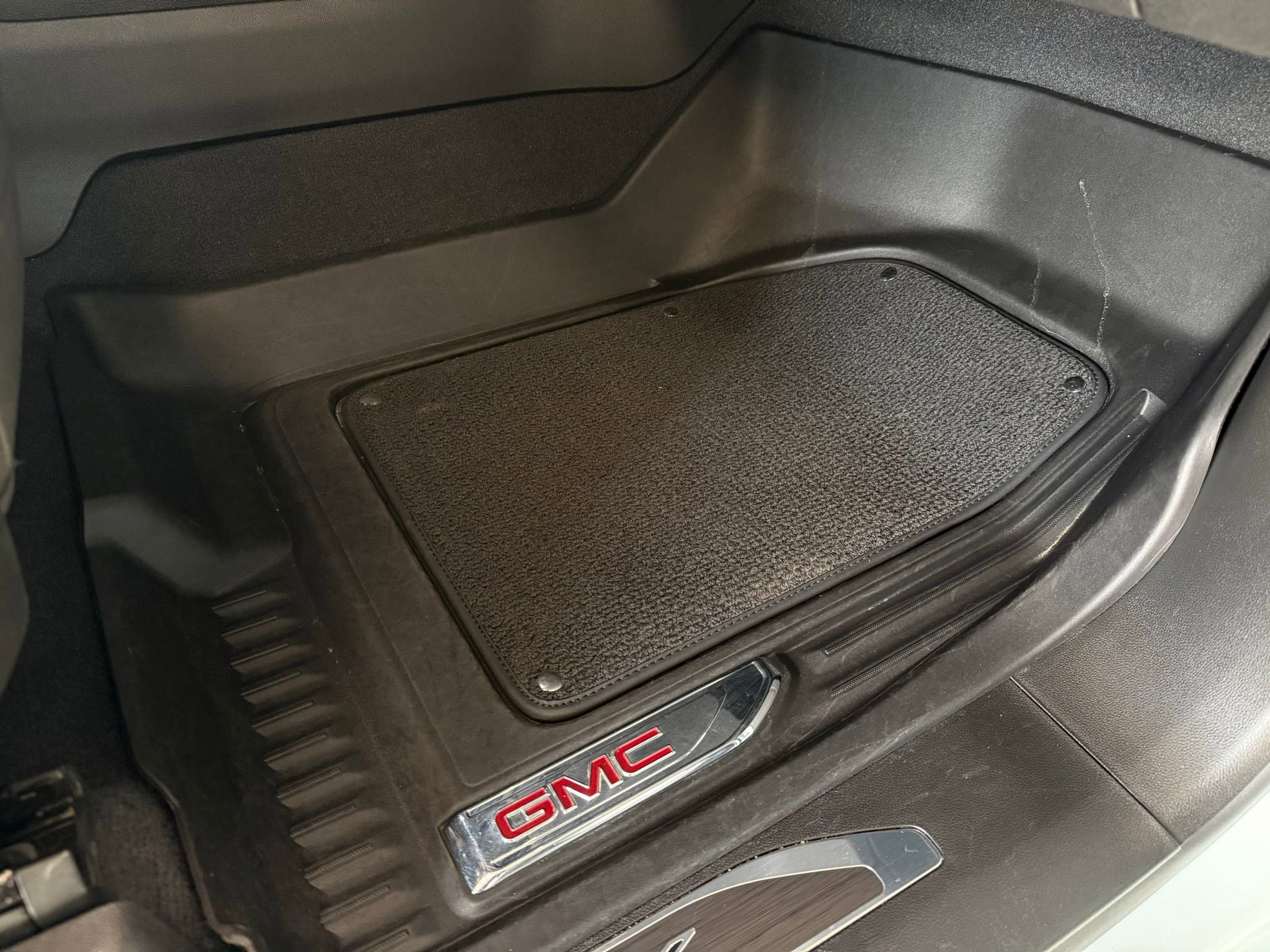 Used 2024 GMC Sierra 2500 AT4X image 26