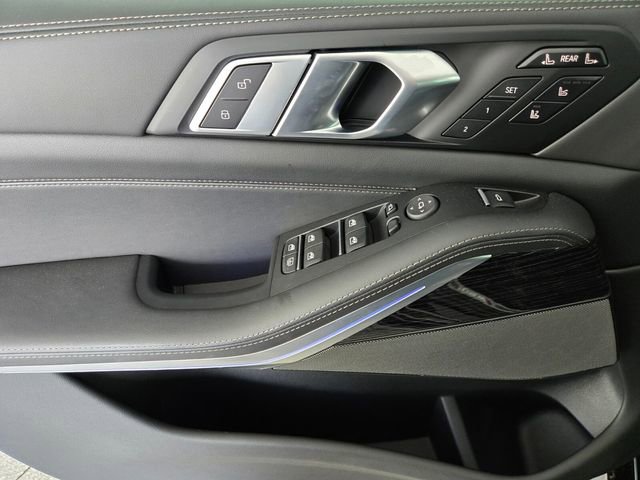 Used 2026 BMW X7 M60i image 20