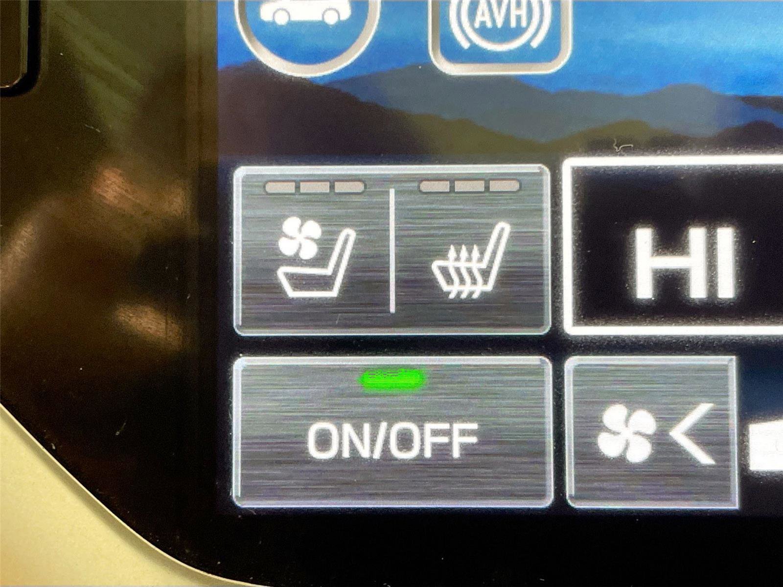 Used 2024 Subaru Ascent Touring AWD/4WD image 16