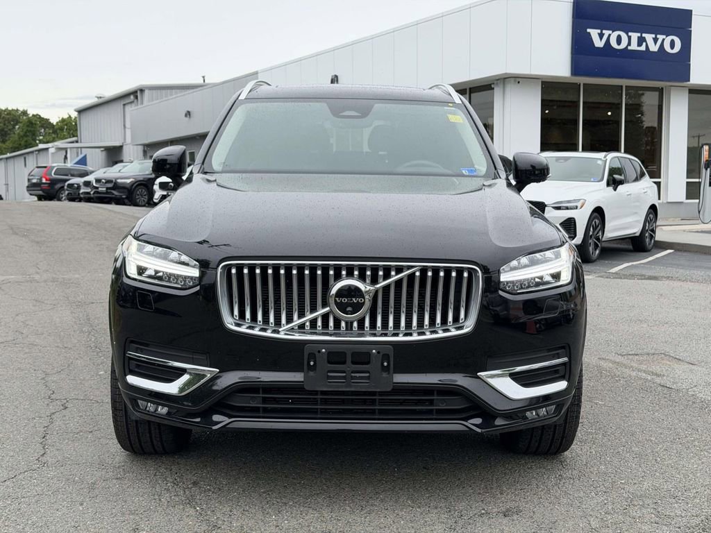 Used 2023 Volvo XC90 B5 Plus AWD/4WD image 24