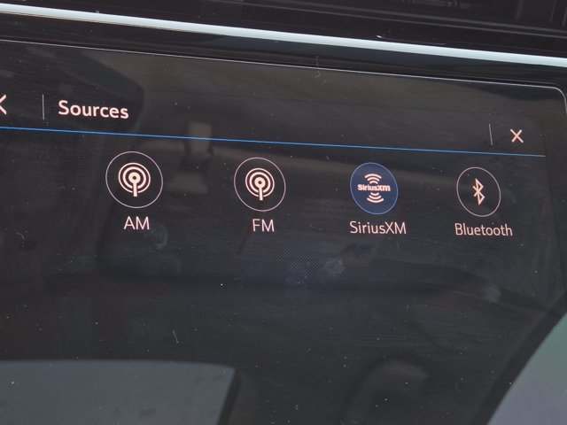 Used 2022 Chevrolet Bolt EUV Premier w/ Sun & Sound Package FWD image 32