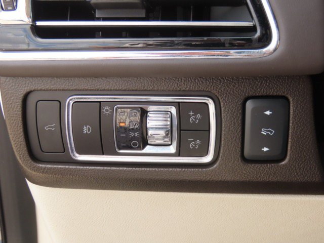 Used 2024 Lincoln Navigator L Black Label AWD/4WD image 26