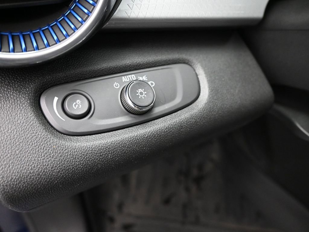 Used 2024 Chevrolet Trax LT w/ LT Convenience Package image 20