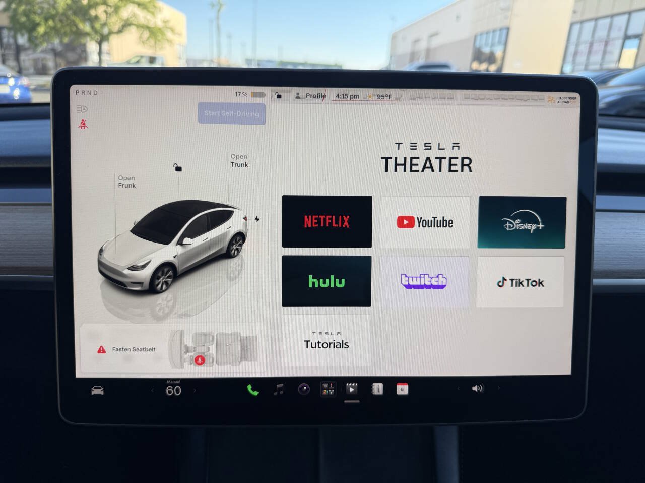 Used 2022 Tesla Model Y Long Range AWD/4WD image 18