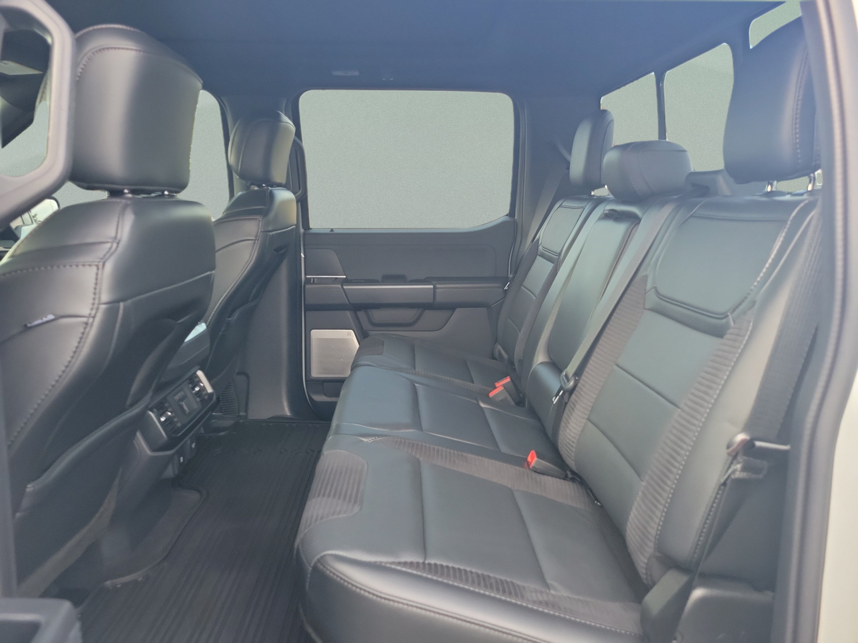 Used 2023 Ford F150 Raptor AWD/4WD image 8