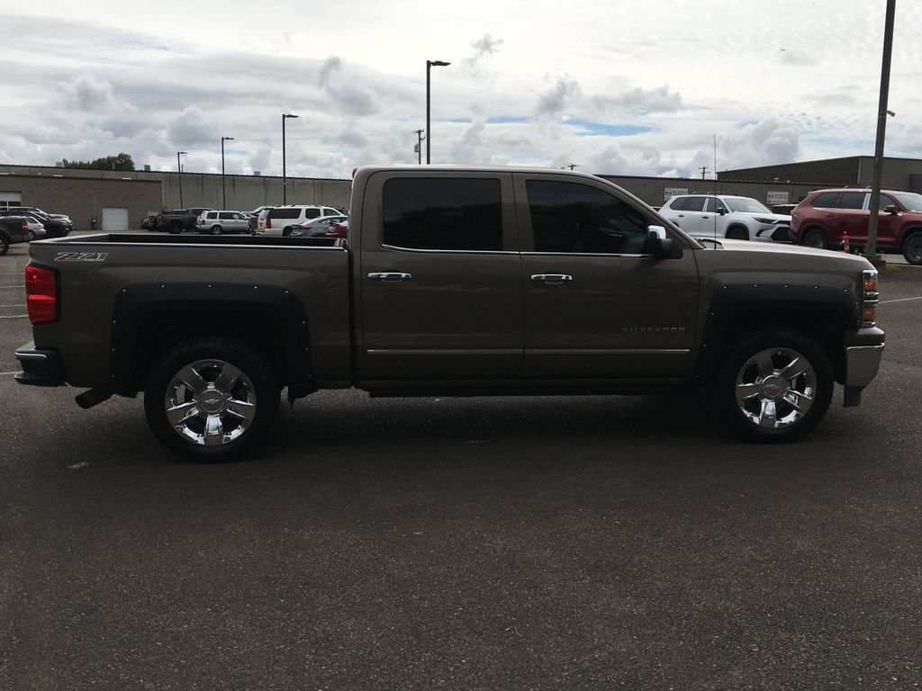Used 2015 Chevrolet Silverado 1500 LTZ Z71 w/ LTZ Plus Package AWD/4WD image 9