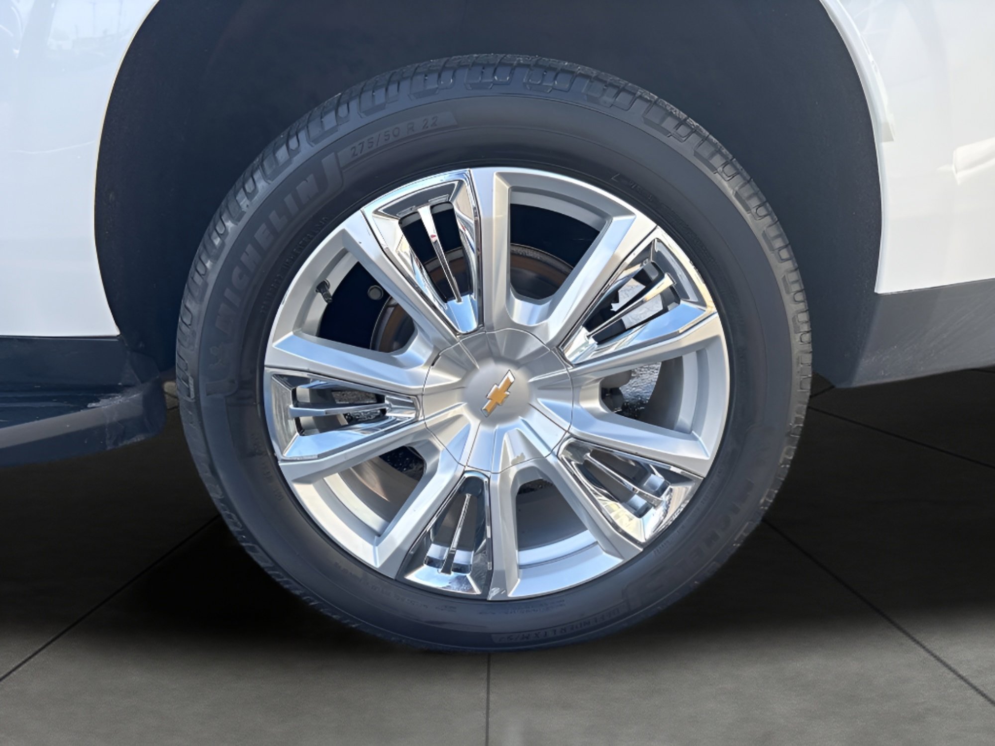 Used 2023 Chevrolet Suburban High Country AWD/4WD image 12