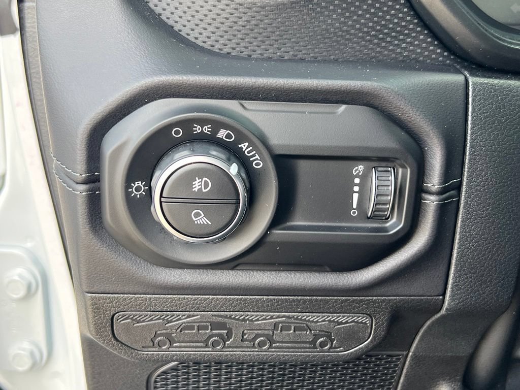 Used 2026 Jeep Gladiator Rubicon AWD/4WD image 29
