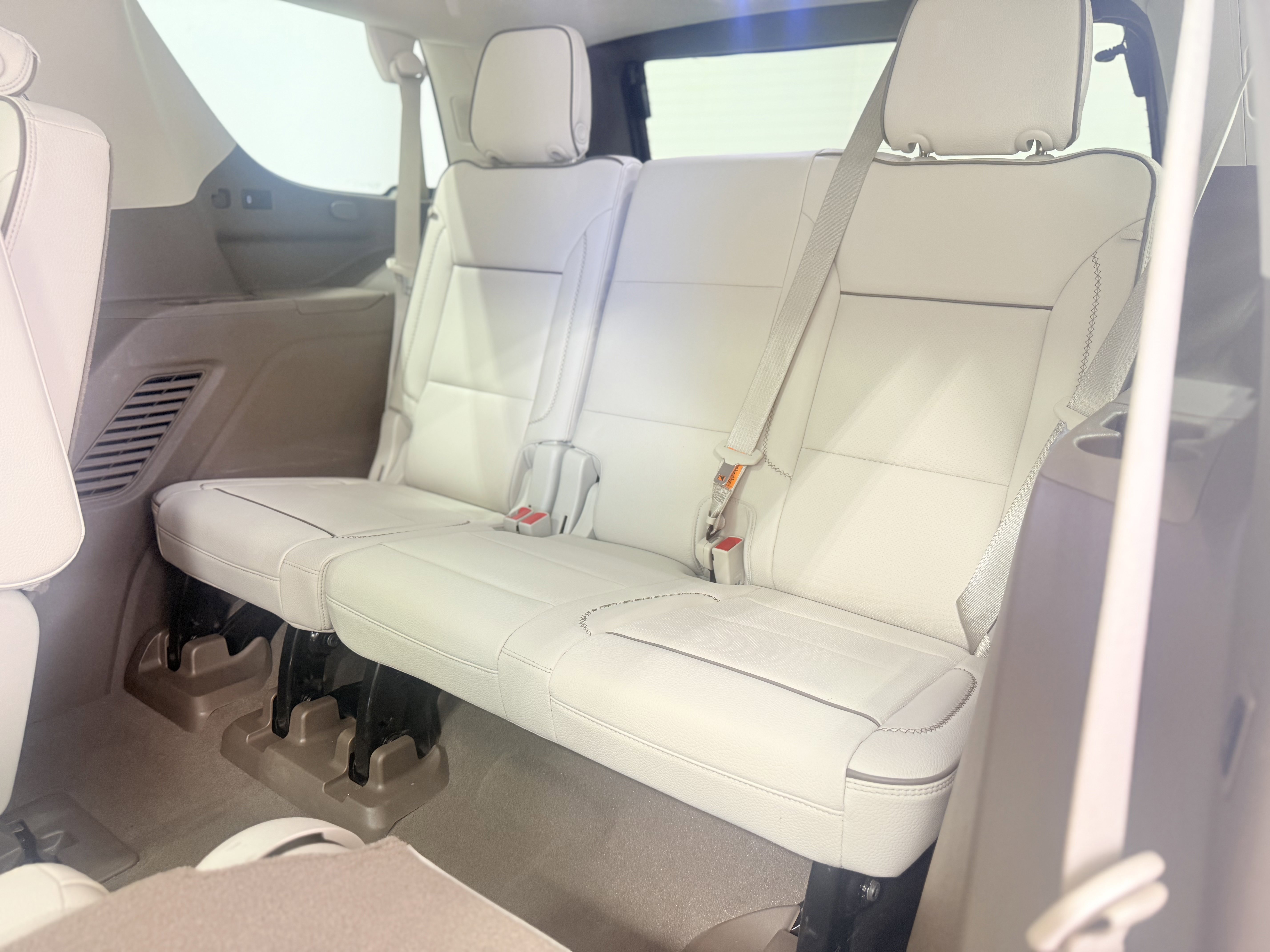 Used 2021 GMC Yukon Denali w/ Denali Premium Package image 29