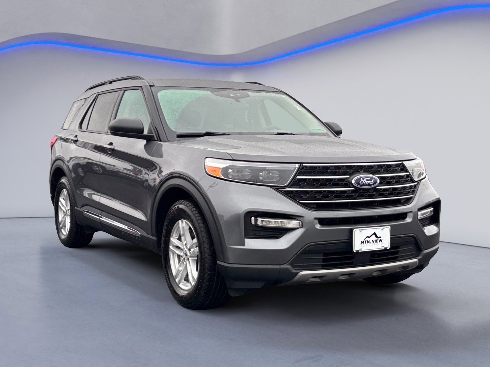 Used 2023 Ford Explorer XLT w/ Equipment Group 202A image 8