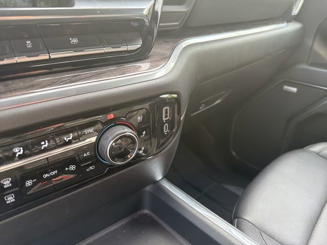 Certified 2025 Chevrolet Silverado 3500 LTZ w/ LTZ Premium Package AWD/4WD image 28