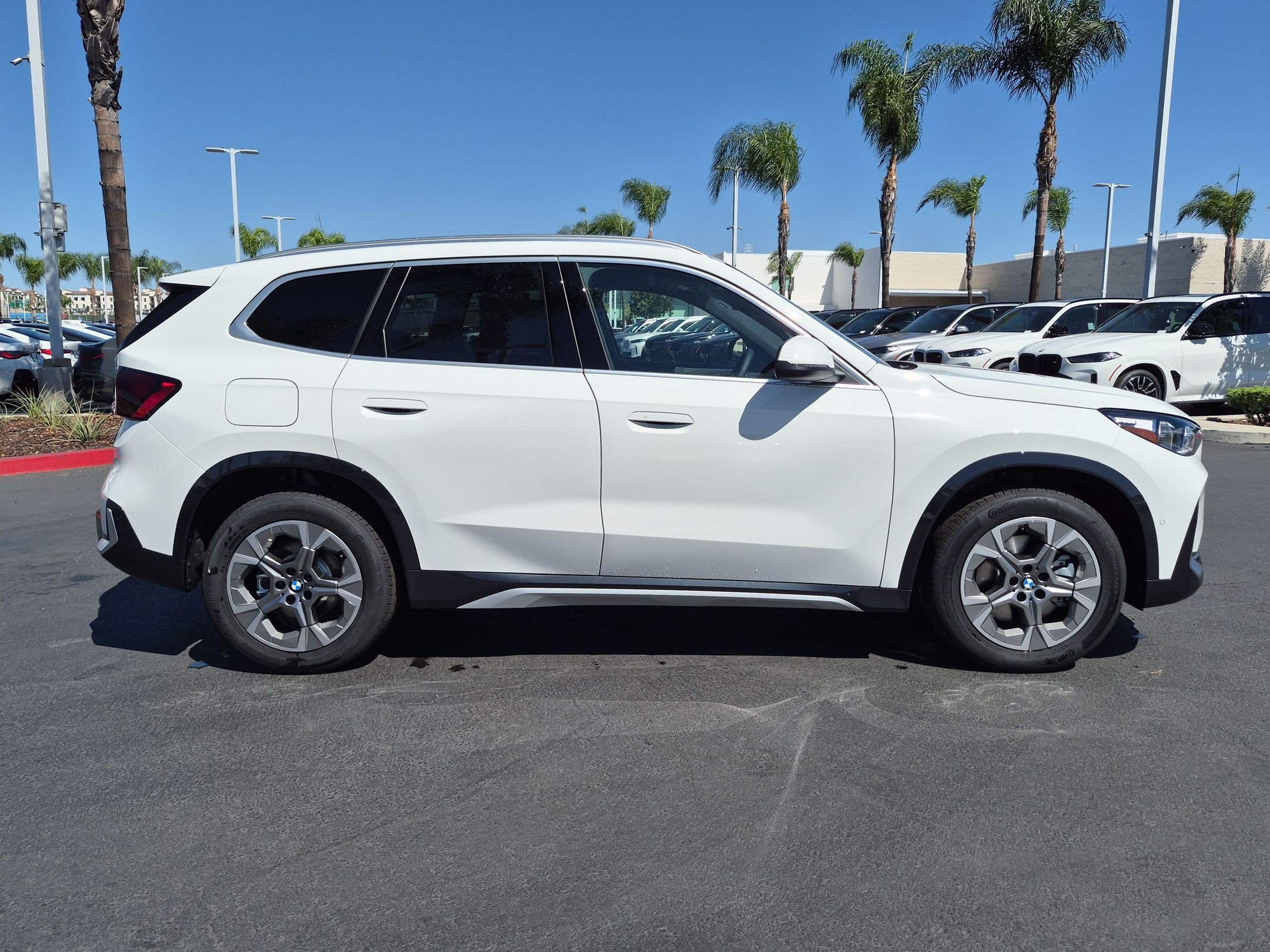 New 2027 BMW X1 xDrive28i AWD/4WD image 11