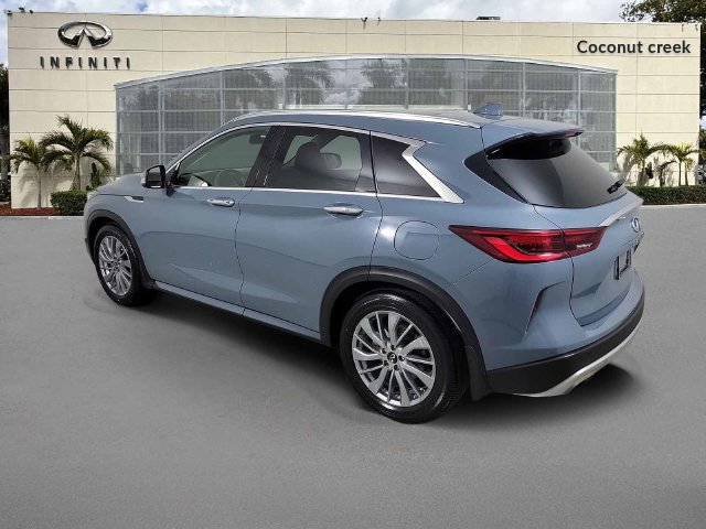 Certified 2023 INFINITI QX50 Luxe FWD image 3