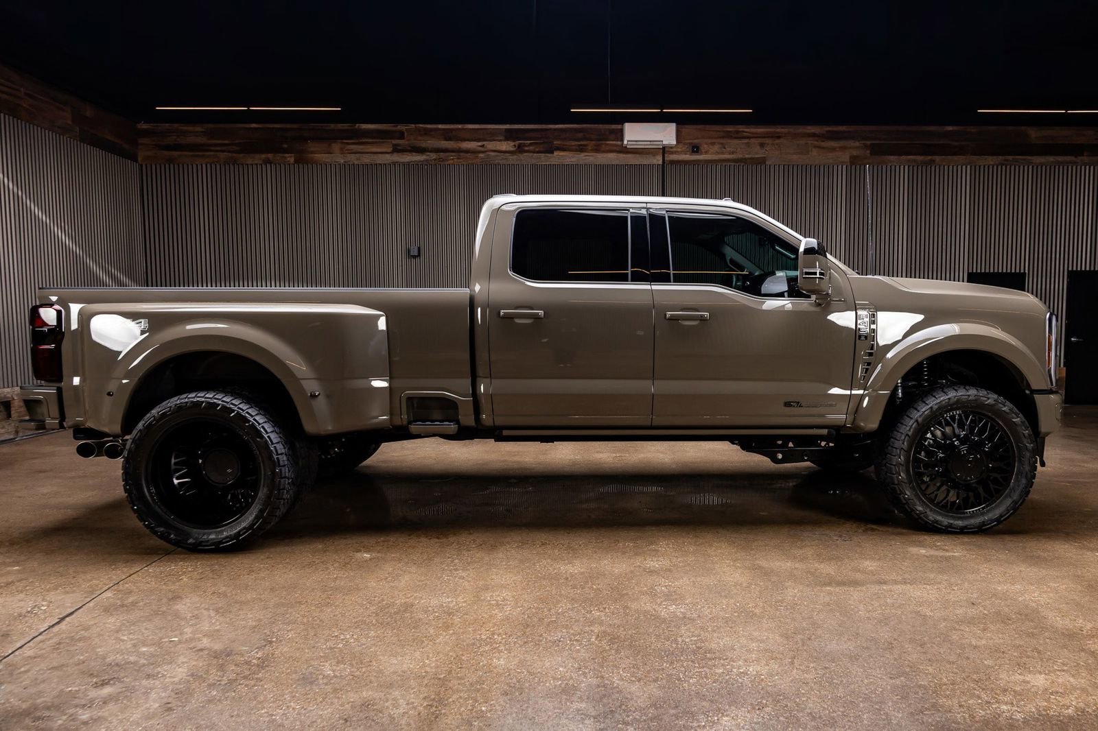 Used 2026 Ford F450 King Ranch w/ Chrome Package image 11