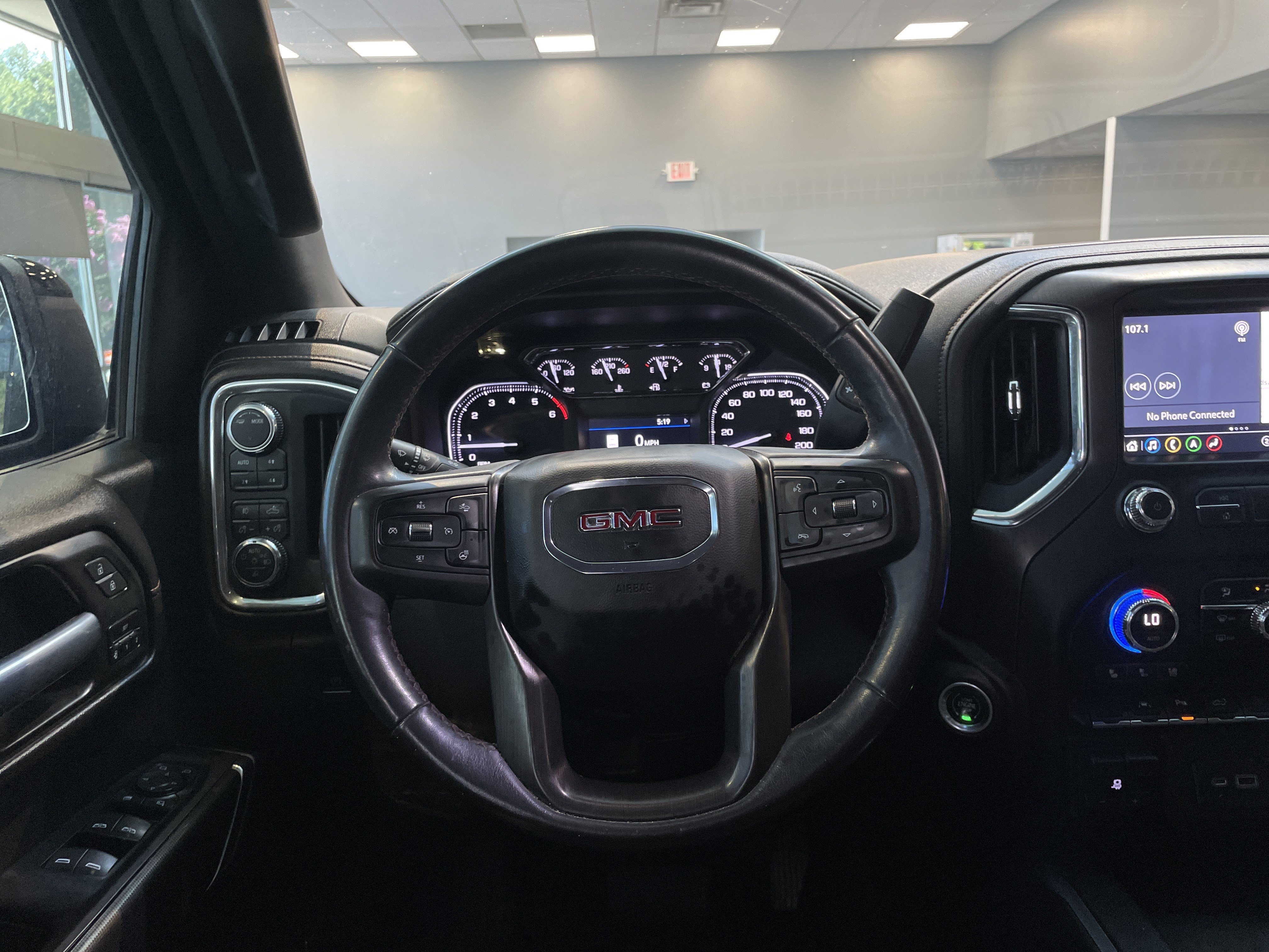 Used 2022 GMC Sierra 1500 AT4 w/ AT4 Preferred Package AWD/4WD image 19