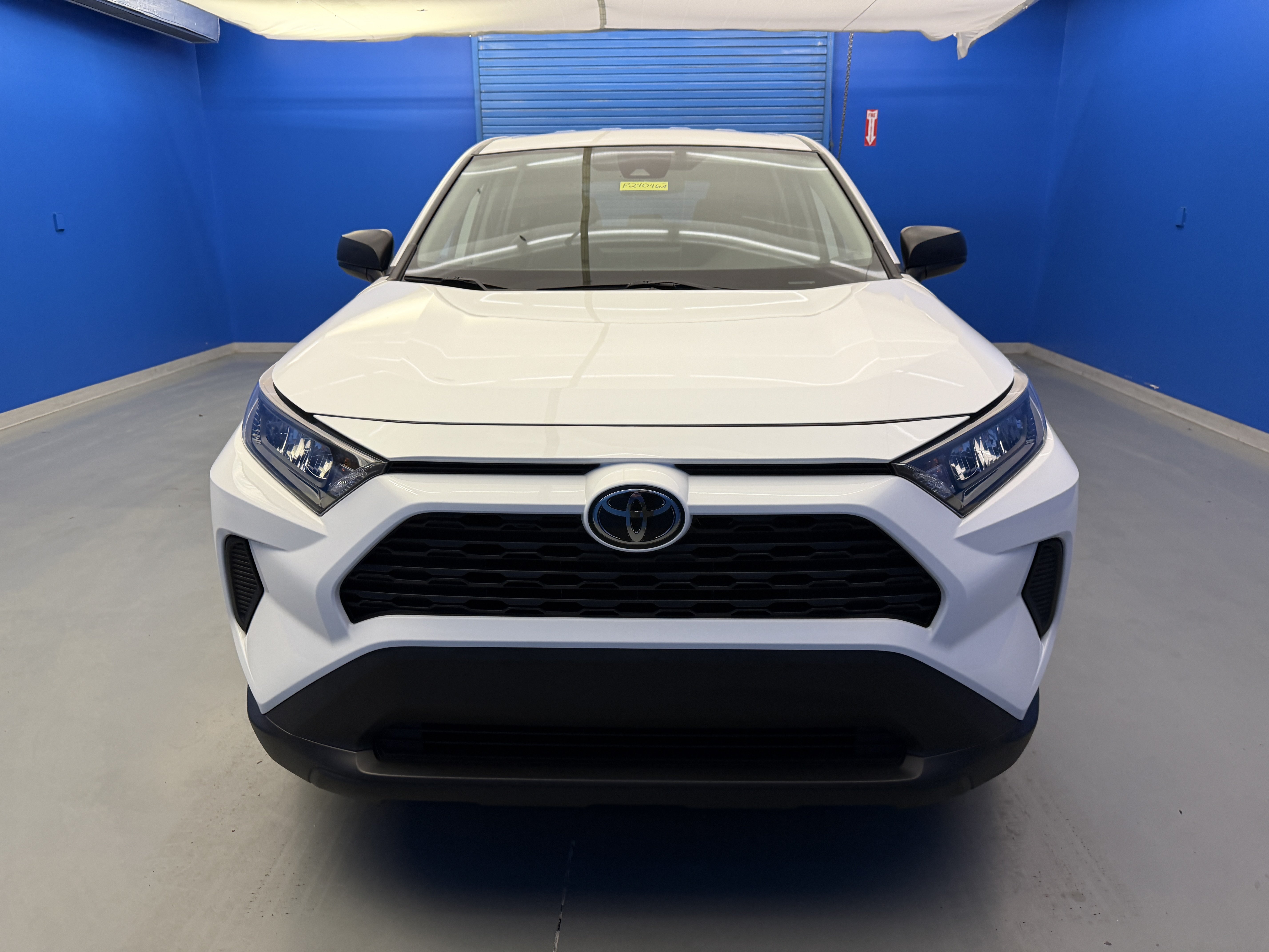 Used 2022 Toyota RAV4 LE FWD image 3