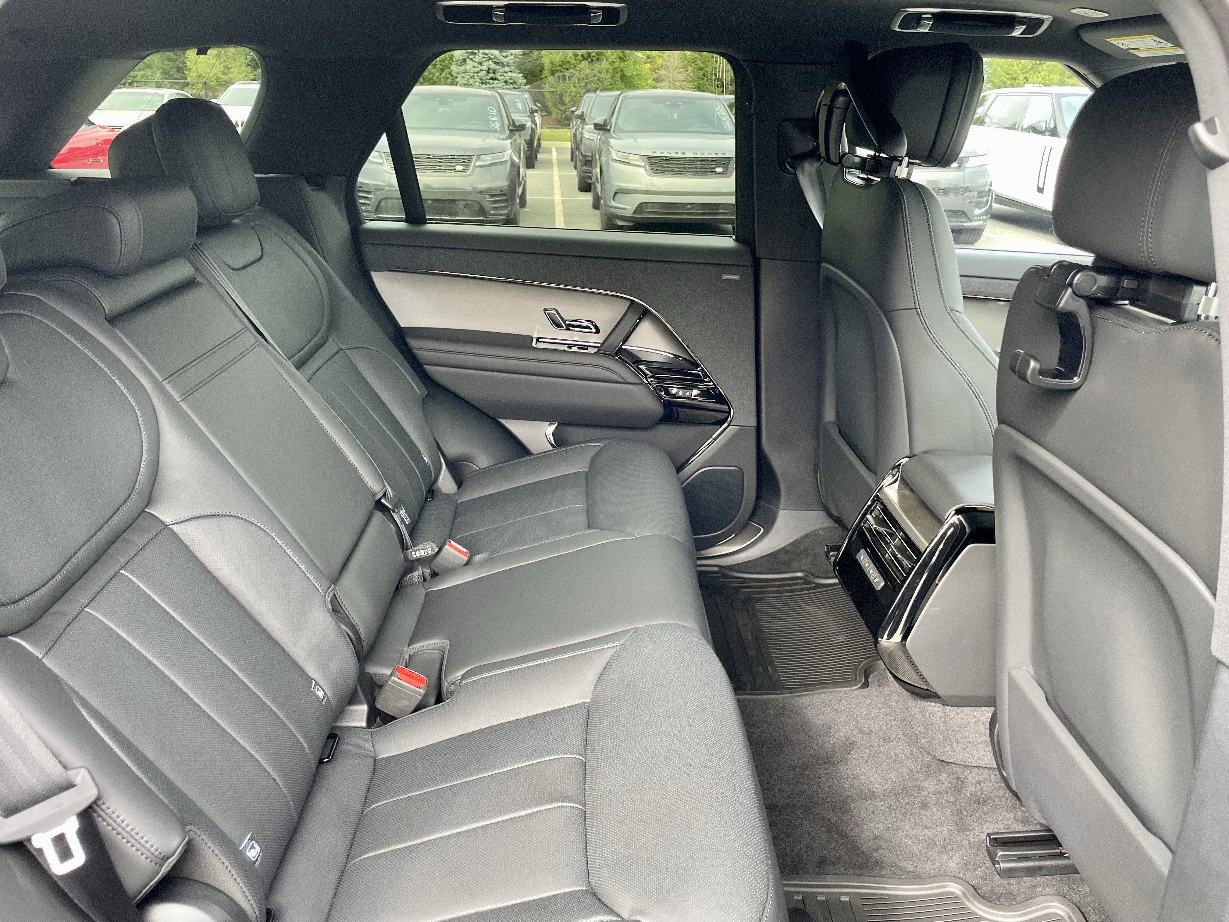 New 2025 Land Rover Range Rover Sport Dynamic SE image 31