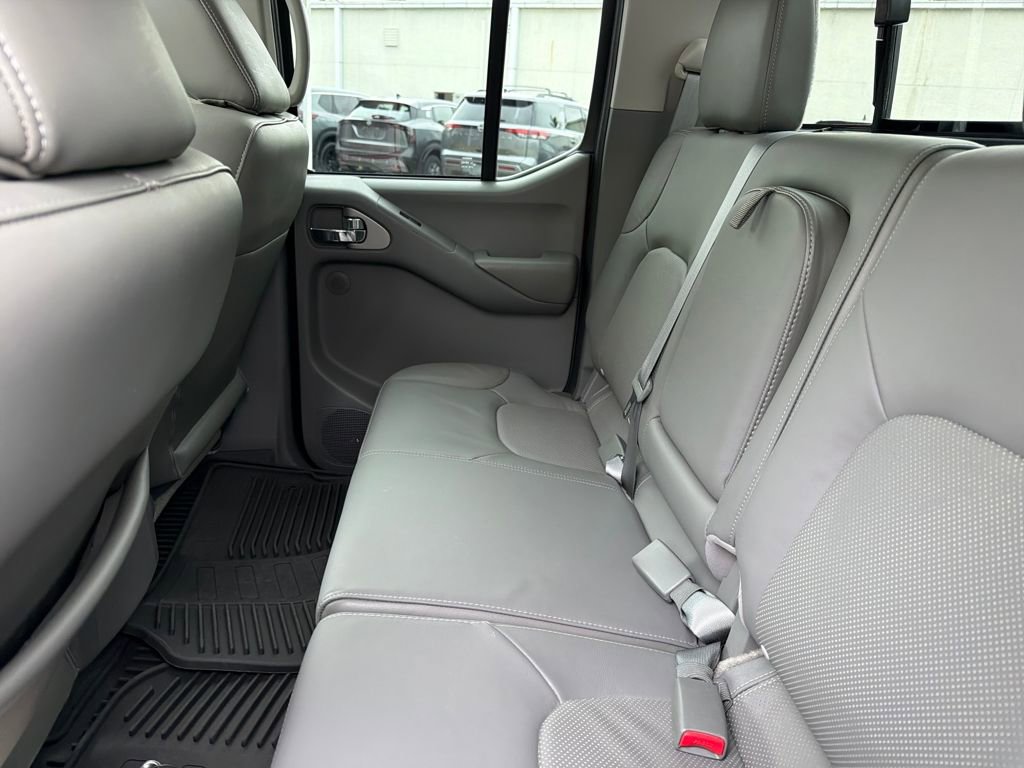Used 2019 Nissan Frontier SL image 32