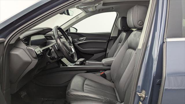Used 2021 Audi e-tron Premium Plus w/ Premium Plus Package image 14