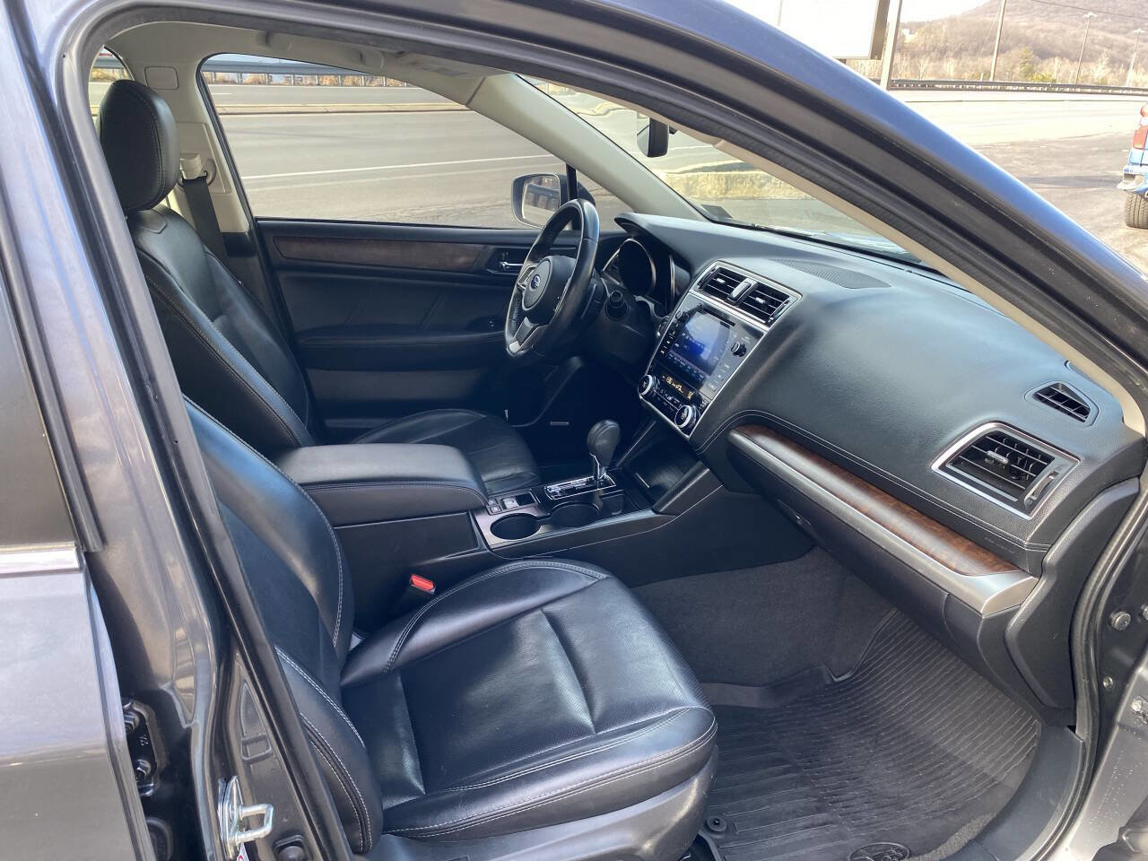Used 2019 Subaru Outback 3.6R Limited w/ Protection Package #1 image 11